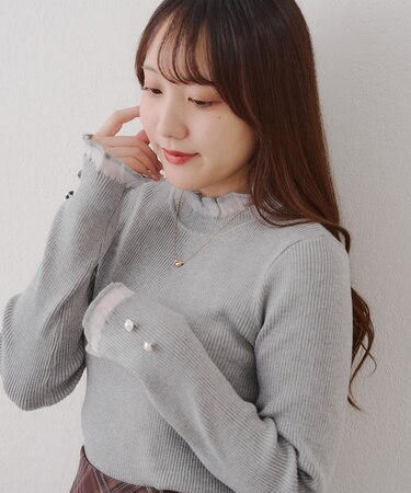 ボタンフレアスリーブニット