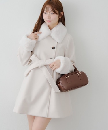 マルチWAYファー付ミドル丈フレアコート