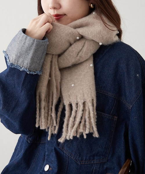 冬コーデの主役に！パール付マフラー｜ナイスクラップ/オリーブ・デ