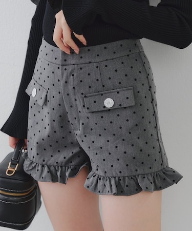 細見えまちがいなし！裾フリルショートパンツ