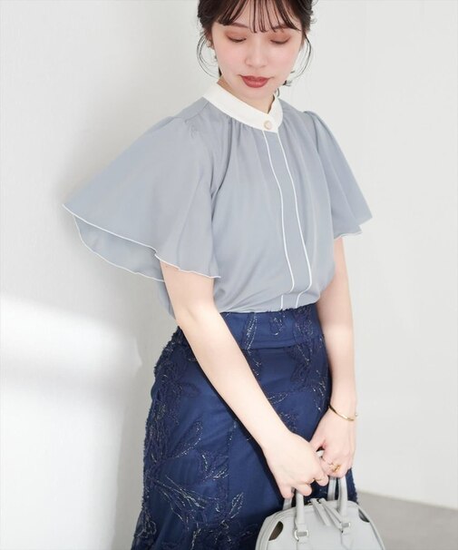 【natural couture】デザイン釦配色フレア袖ブラウス