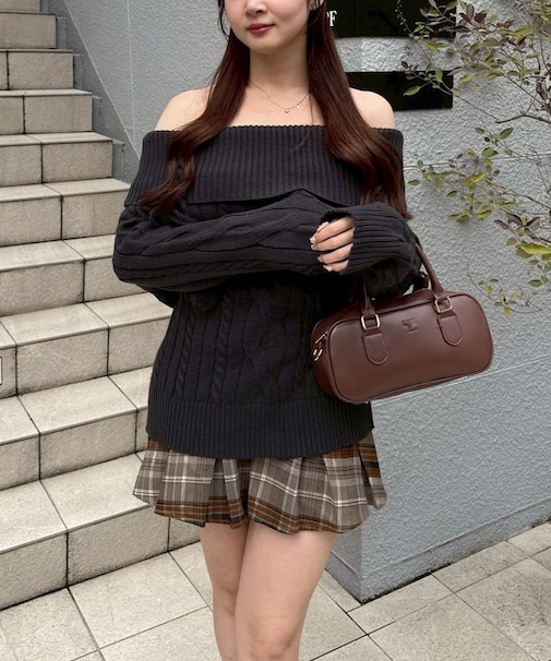 【HolidayCollection】オフショルケーブルニット