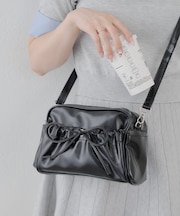 アリーショルダー