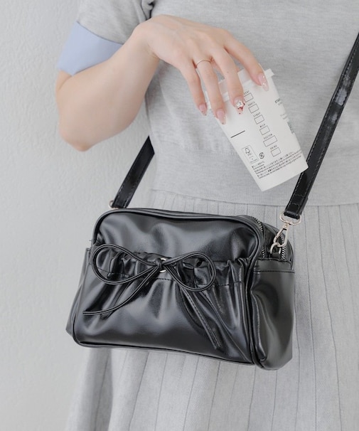 アリーショルダー