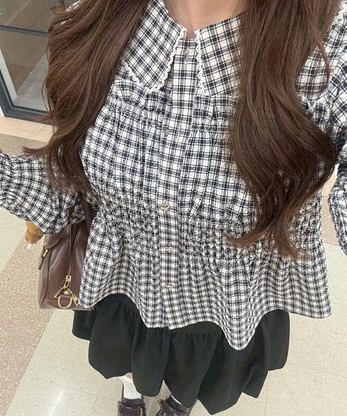 シャーリングペプラムブラウス