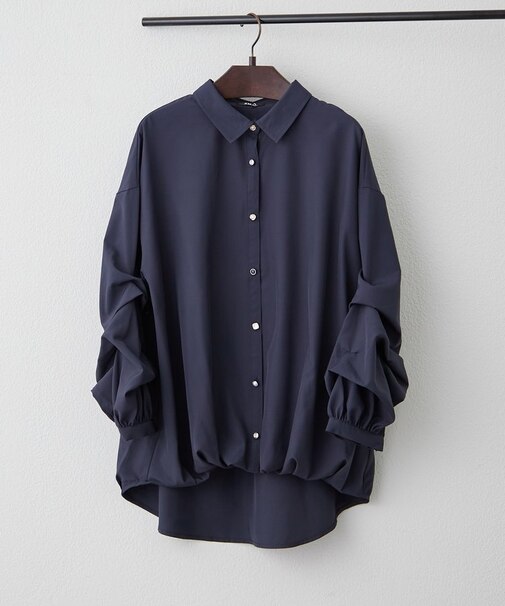 色々ボタン段々袖タケノコタックブラウス