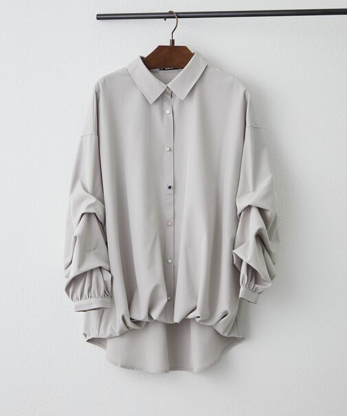 色々ボタン段々袖タケノコタックブラウス