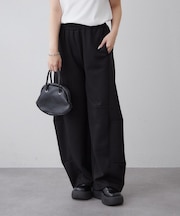 カーブシルエットスウェットパンツ