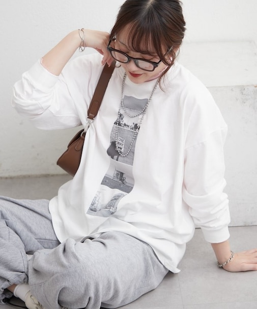 レイヤードしやすい丈感◎フォト&ロゴ刺繍ロンT