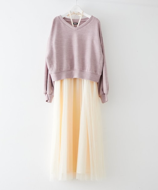 【2枚SET】Vネックニット＋チュールキャミワンピース