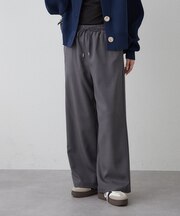 らくちんな着心地、リラックスイージーワイドパンツ