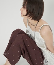 【nane】【軽い素材感のインド綿使用】ドット柄刺繍パンツ