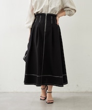 足長効果◎フロントZIPフレアースカート