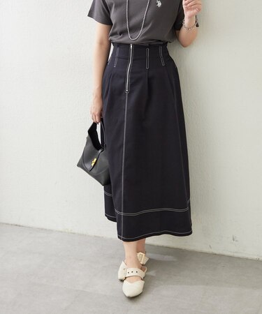 足長効果◎フロントZIPフレアースカート