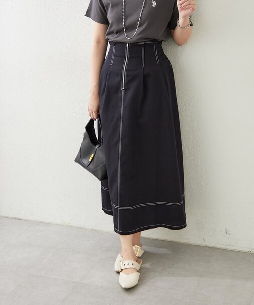 足長効果◎フロントZIPフレアースカート