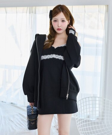 【one after anoter】フードレースパーカー