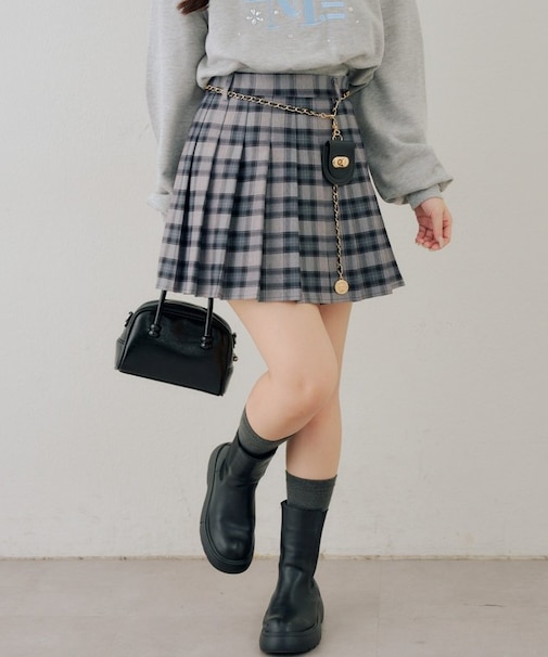 【continuer】チャーム付プリーツミニスカート