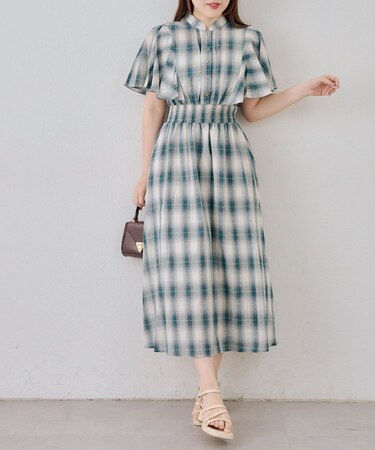 【OUTLET限定】上品な雰囲気漂う、ピンタック袖フレアワンピース