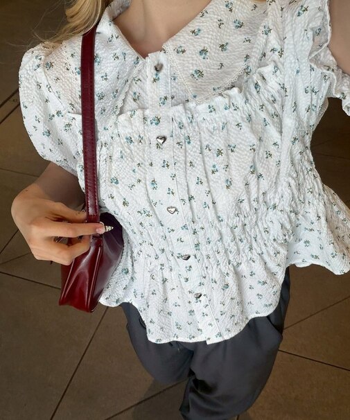 【continuer】シャーリングペプラム半袖ブラウス