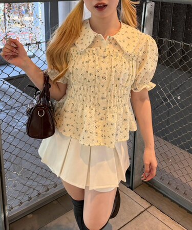 【continuer】シャーリングペプラム半袖ブラウス