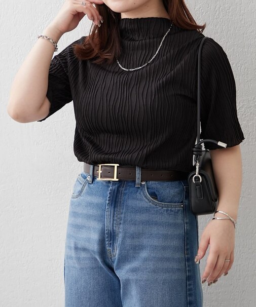 【一枚で上品に】ウェーブジャガードTシャツ