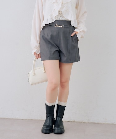 【continuer】ビット付ショートパンツ