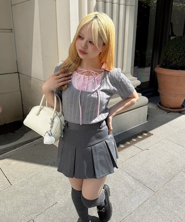 【continuer】一枚でトレンド感満載、ケーブルドッキングニット