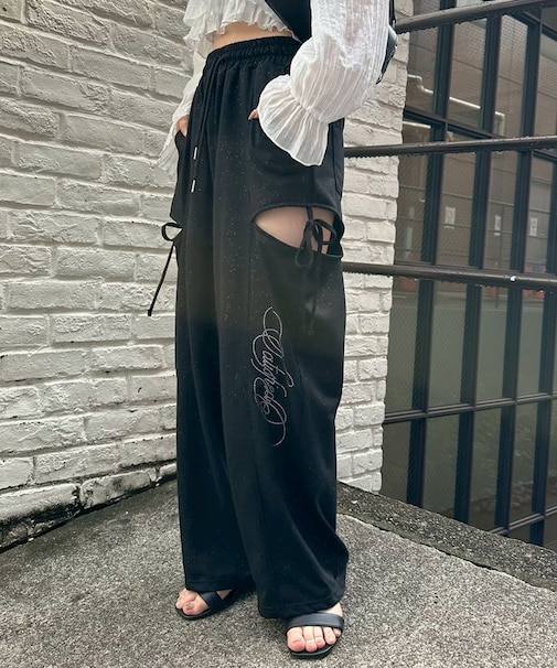 【continuer】キラキラのスリットカットパンツ