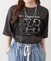 フロントレースロゴTシャツ