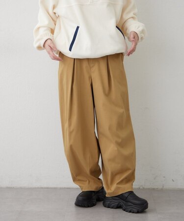 タックパンツ