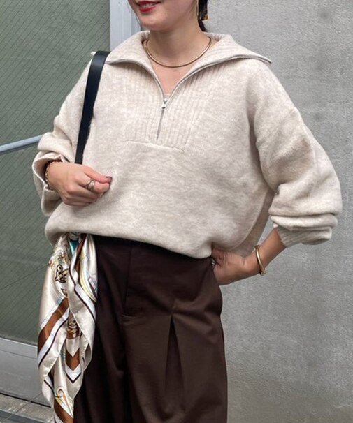 柔らかな肌さわり、ヤクタッチハーフジップニット