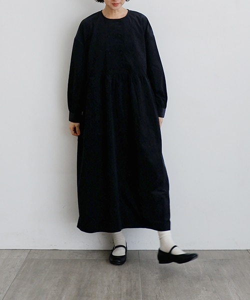 オオカミとハリネズミのエクリュ“秋冬”｜タンデイ パレードの