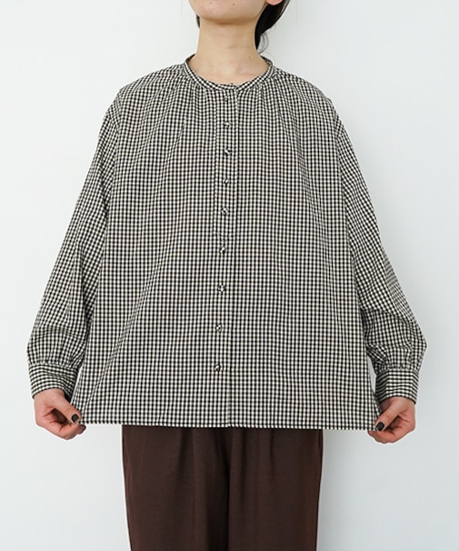 オオカミと追いかける月の足跡