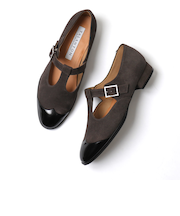 フラットシューズ