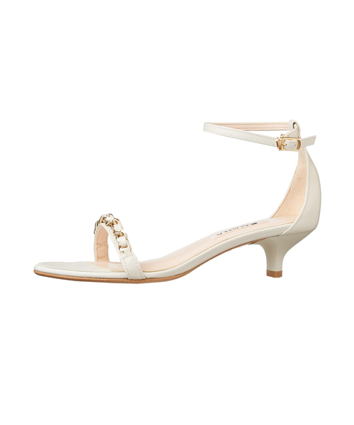 ダイアナサンダル 辛口派にもフェミニン派にも◎フットベットサンダル｜ダイアナの