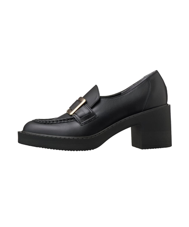 今年らしいスタイルに☆ヒールアップローファー