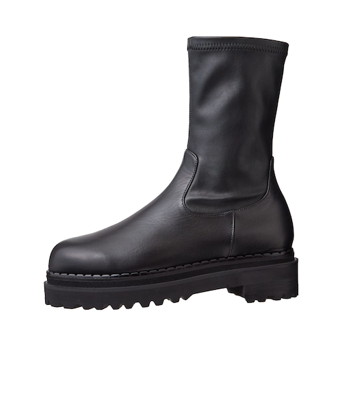 トレンド感ばっちり♪ストレッチショートブーツ｜ダイアナの