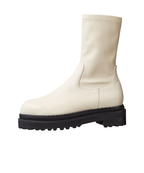 トレンド感ばっちり♪ストレッチショートブーツ｜ダイアナの