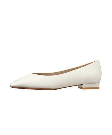 Vカットで足元スッキリ♪スクエアトゥフラット