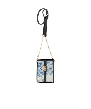 キラッと光る金具がポイントに☆縦型ミニBAG