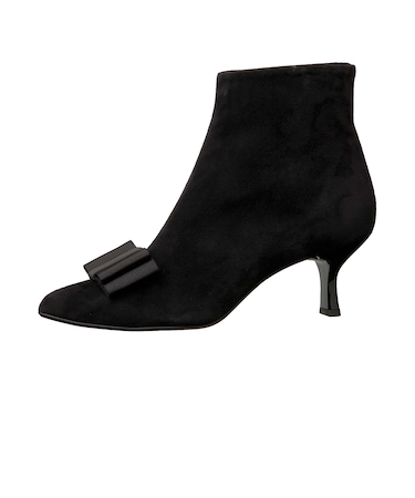 レディな気分に♪リボン付きショートブーツ