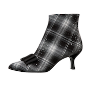 レディな気分に♪リボン付きショートブーツ