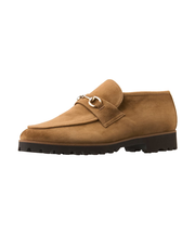 すっぽりと甲を覆う♪ビット付きスリッポンシューズ