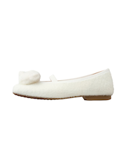 遊び心たっぷり！クマのぬいぐるみモチーフシューズ