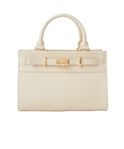 ベーシックで持ちやすい♪本革ミニバッグ