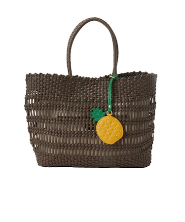 パイナップルチャームがCUTE♪メッシュBAG