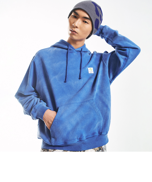 City Ambient Products: フロスト フェード スクエアロゴ スウェット パーカー