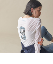 NINE CASE:〈洗濯機可能〉ロゴ ロング スリーブ TEE