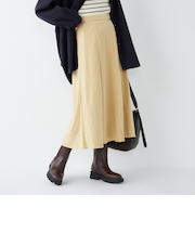 SHIPS Colors:〈手洗い可能〉フェイクスエード（ポリエステル）フレアスカート