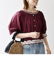 bon_meur:〈洗濯機可能〉ジオメトリック エンブロイダリー シャーリング ブラウス